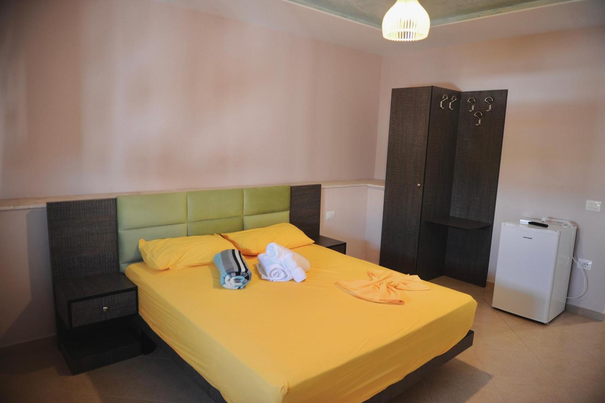 Plazhi San Pietro Hotel Fish Land מראה חיצוני תמונה