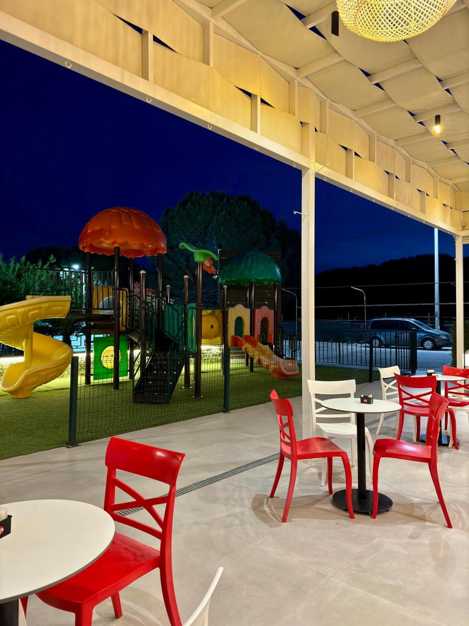 Plazhi San Pietro Hotel Fish Land מראה חיצוני תמונה